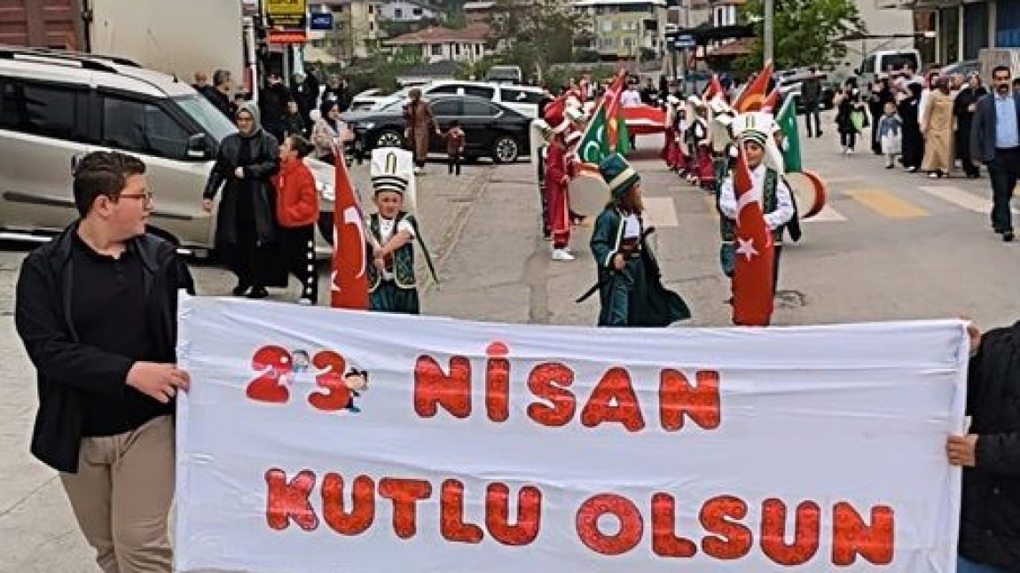 23 NİSAN EGEMENLİK VE ÇOCUK BAYRAMINI COŞKUYLA KUTLADIK